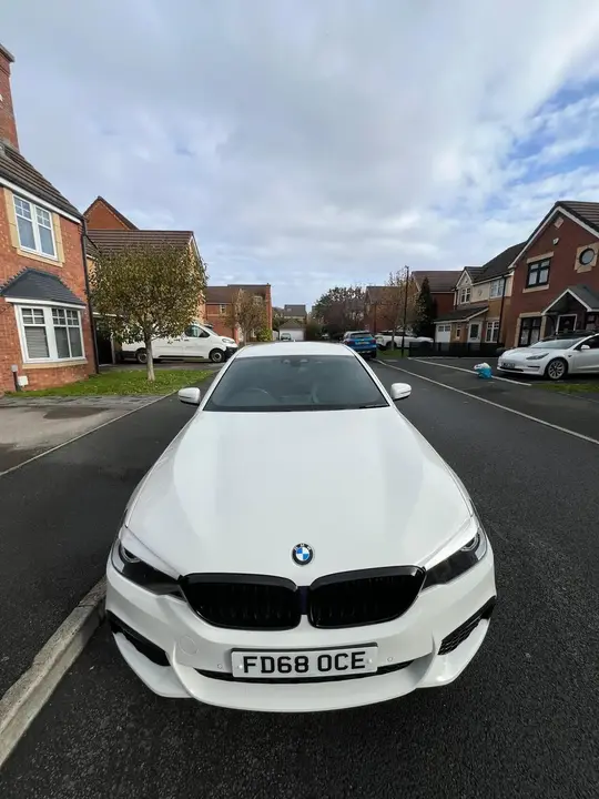 BMW 5 Series 2018 photo 4
