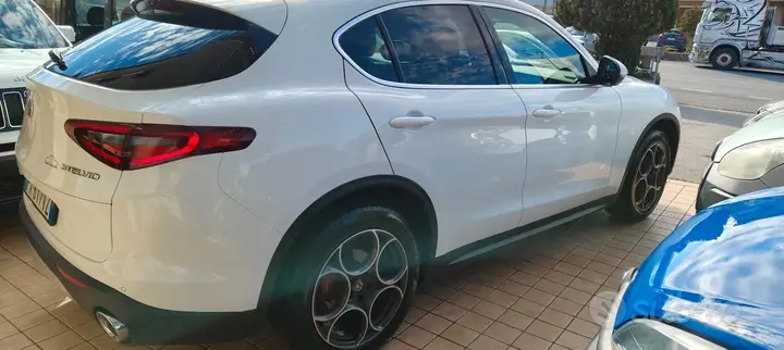 Alfa Romeo Stelvio 2019 photo 5