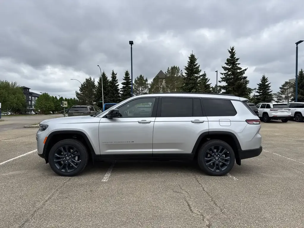 Jeep Grand Cherokee L 2026 photo 4