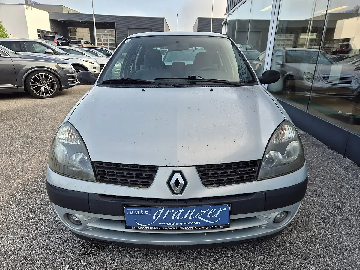 Renault Clio 2003 photo 3