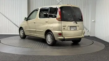 Toyota Funcargo 2002 photo 4