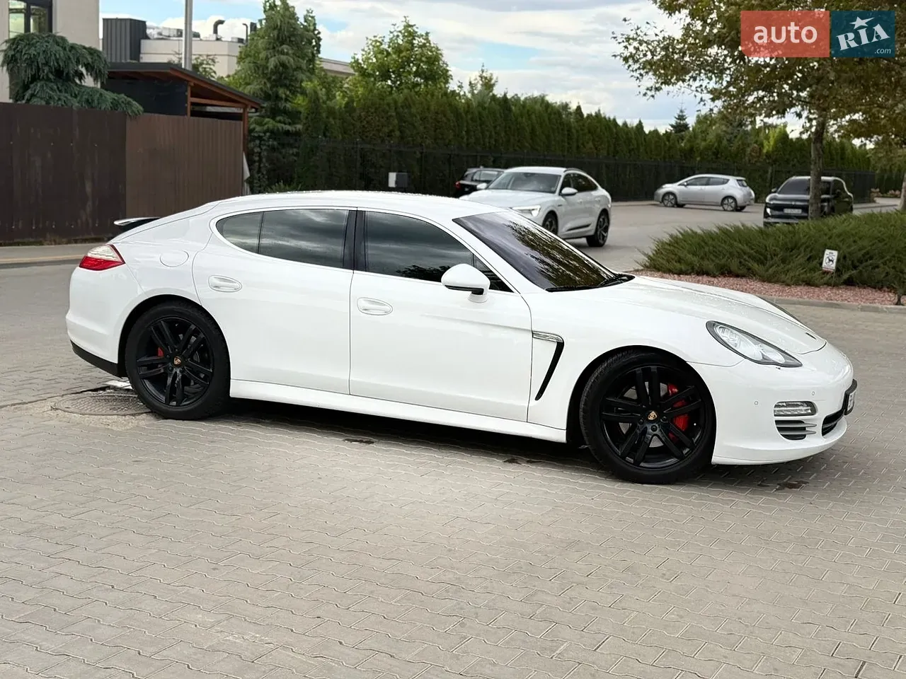 Porsche Panamera 2010 photo 3