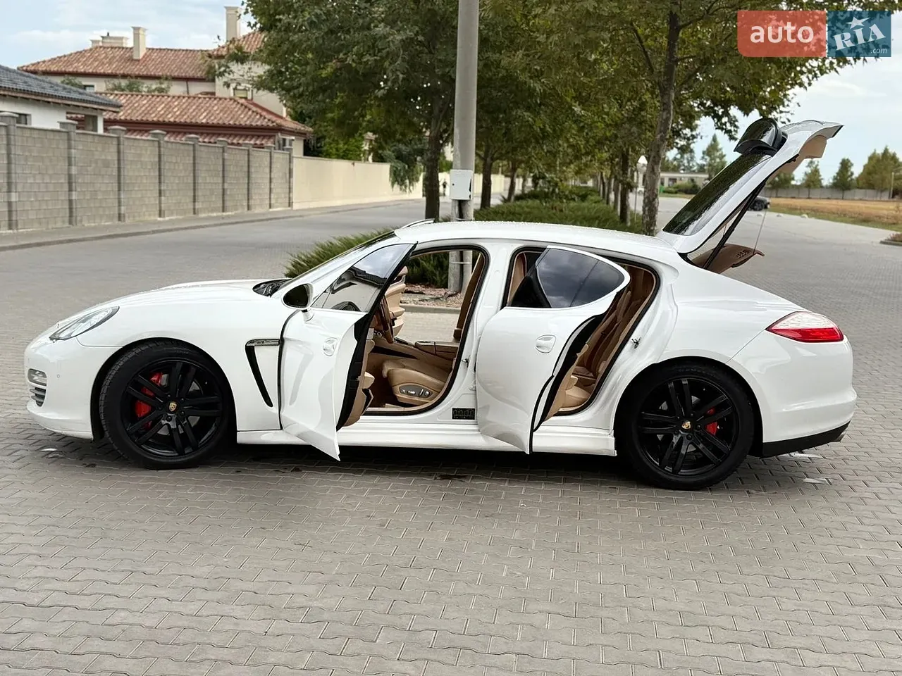 Porsche Panamera 2010 photo 5