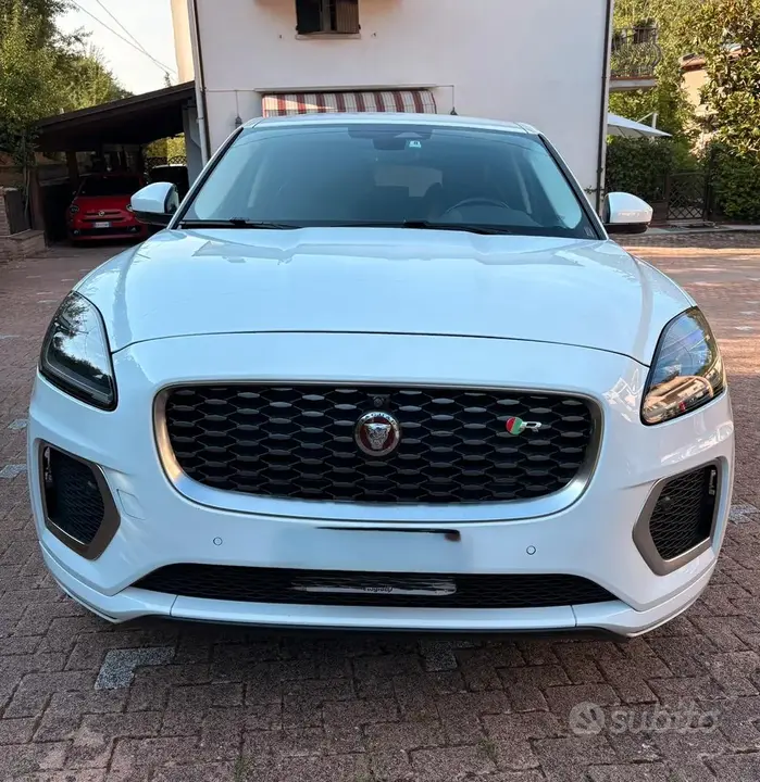 Jaguar E-Pace 2021 photo 3