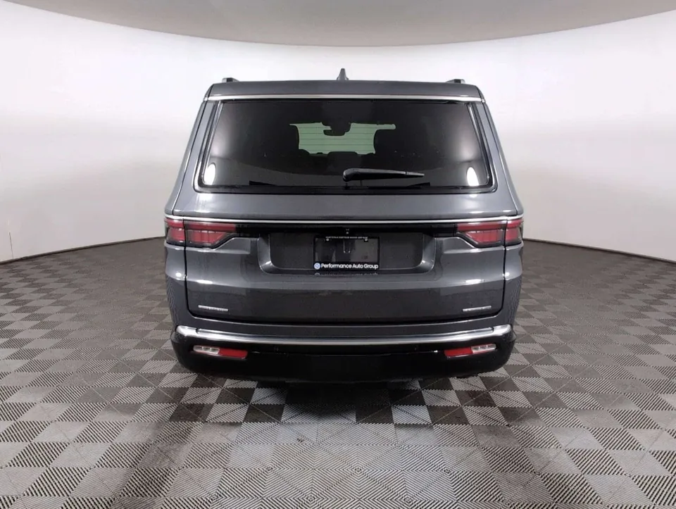 Jeep Wagoneer 2022 photo 4