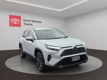 Toyota Rav4 2025 photo 2