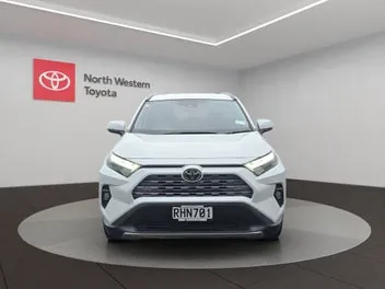 Toyota Rav4 2025 photo 3