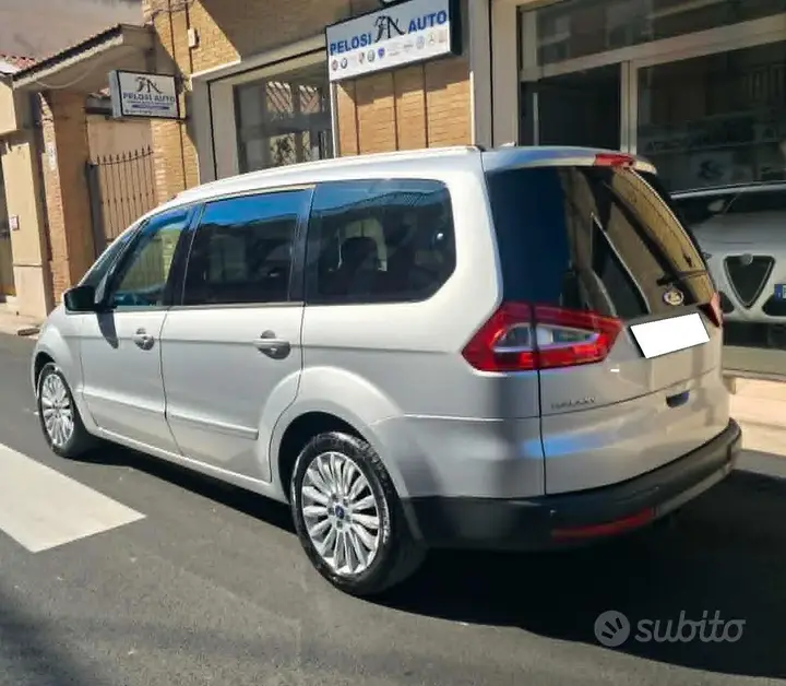 Ford Galaxy 2013 photo 4