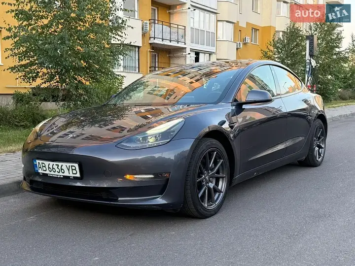 Tesla Model 3 2021 photo 4