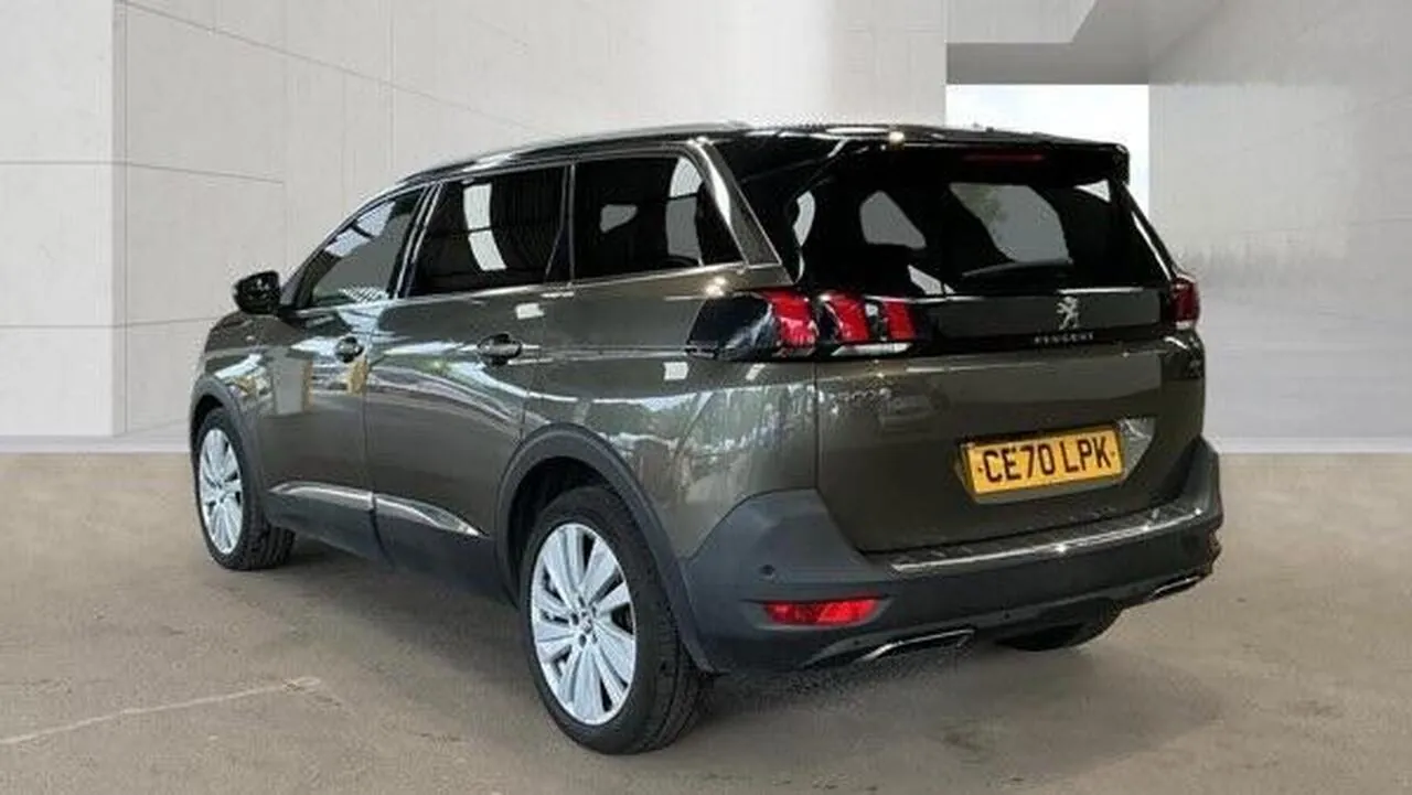 Peugeot 5008 2020 photo 3