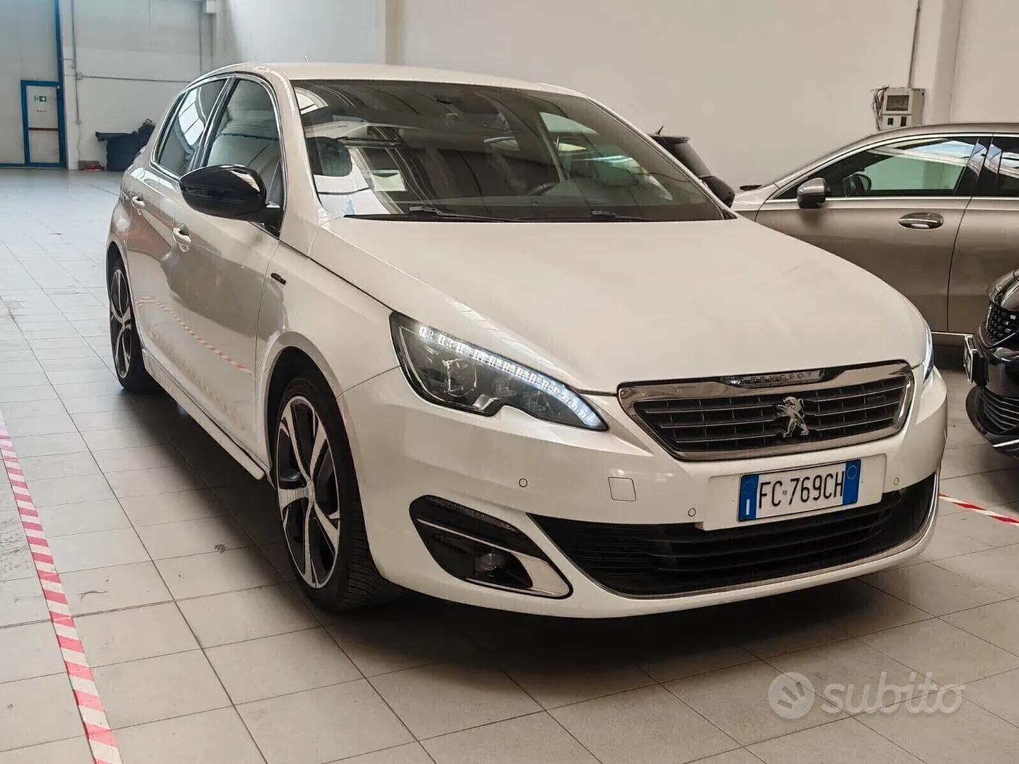 Peugeot 308 2016 photo 2