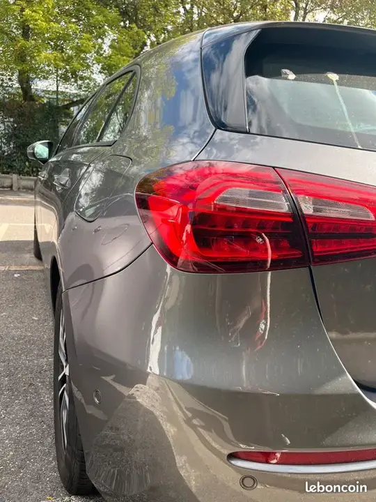 Mercedes-Benz A-Class 2018 photo 5