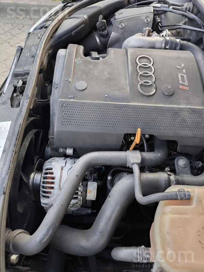 Audi A4 1999 photo 4