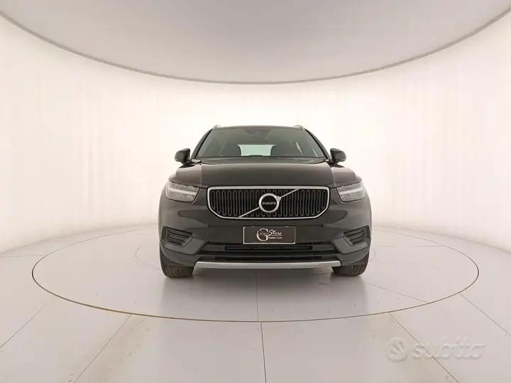 Volvo Xc40 2022 photo 2