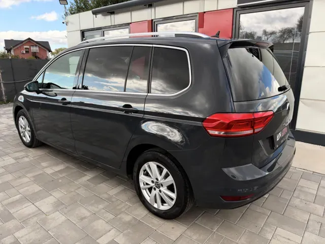 Volkswagen Touran 2023 photo 3