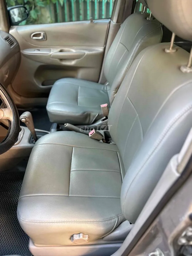 Mazda Premacy 2002 photo 4