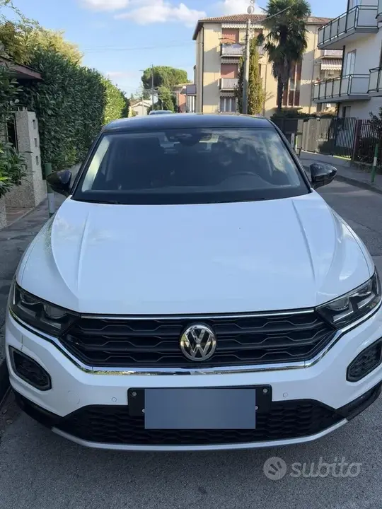 Volkswagen T-Roc 2018 photo 2