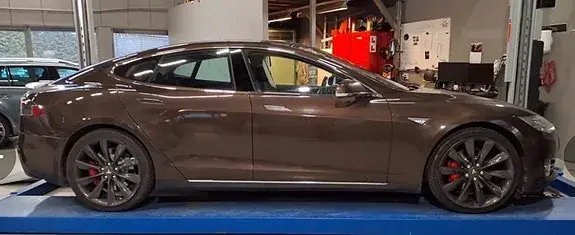 Tesla Model S 2014 photo 4