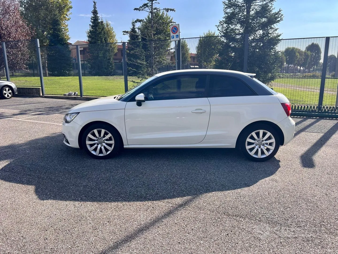 Audi A1 2011 photo 2
