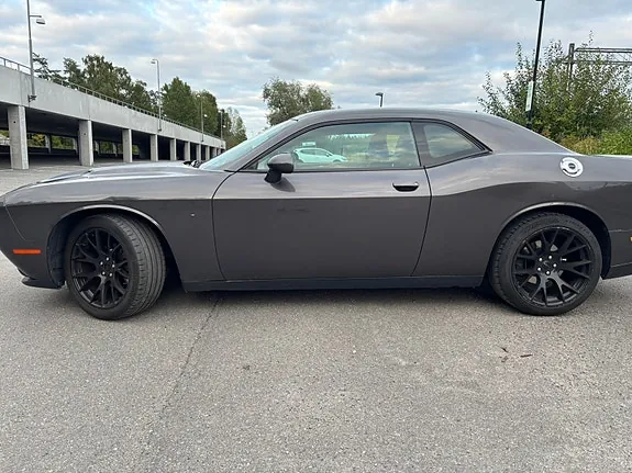 Dodge Challenger 2016 photo 2
