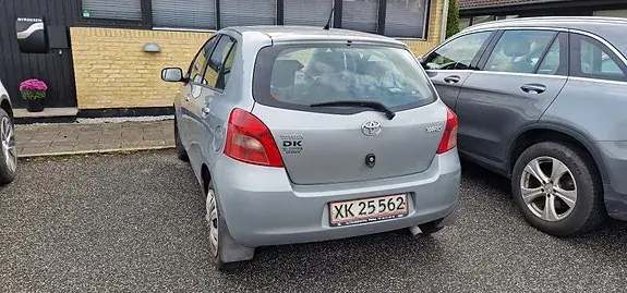 Toyota Yaris 2006 photo 2