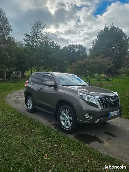 Toyota Land Cruiser 2016 photo 3