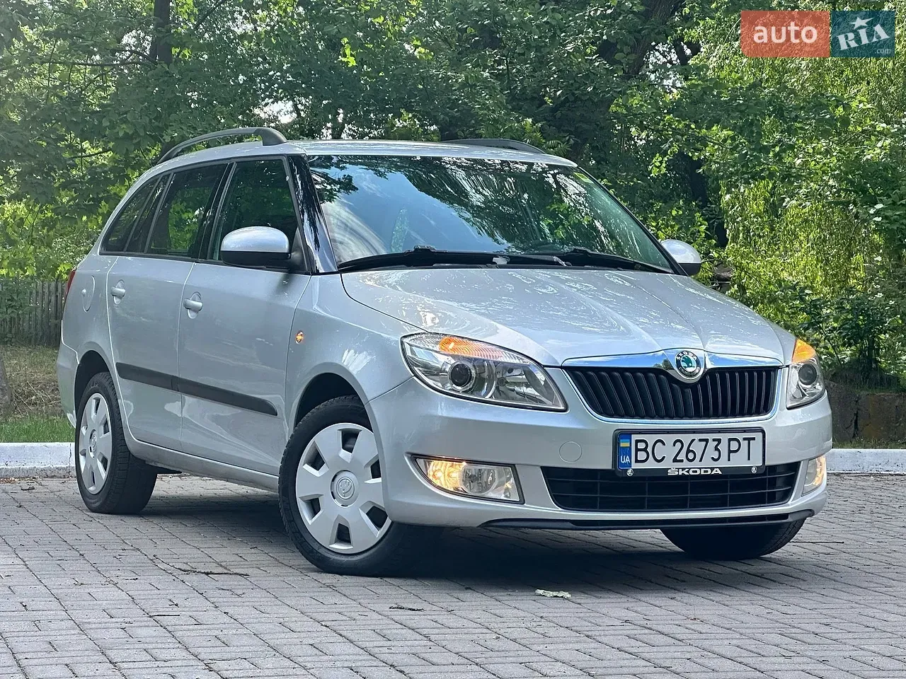 Skoda Fabia 2010 photo 2