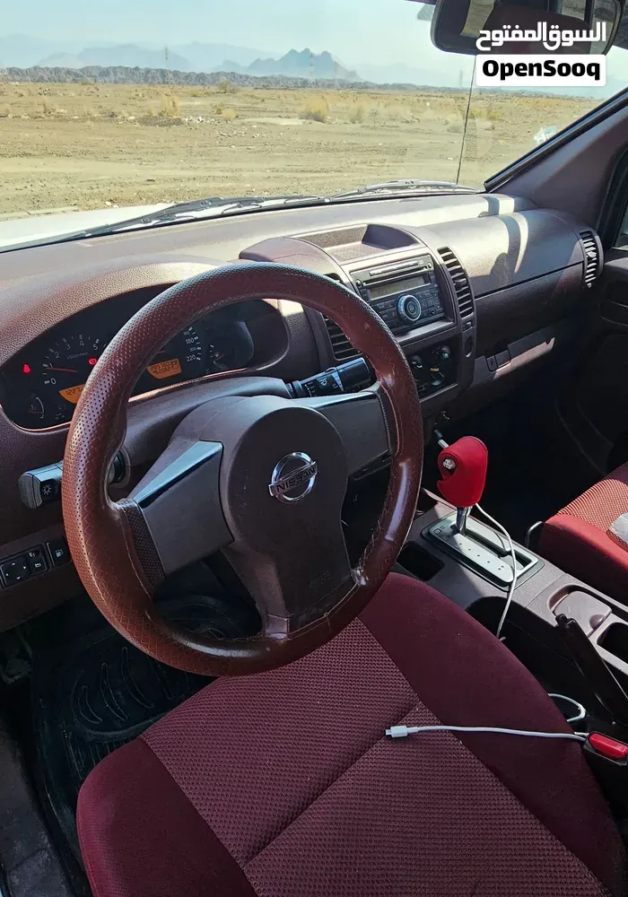 Nissan Navara 2013 photo 2