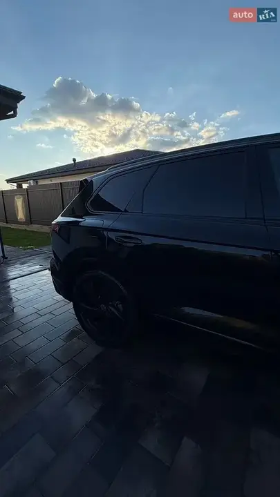 Volkswagen Touareg 2023 photo 5