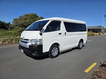 Toyota Hiace 2018 photo 4