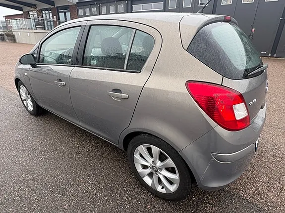 Opel Corsa 2012 photo 2