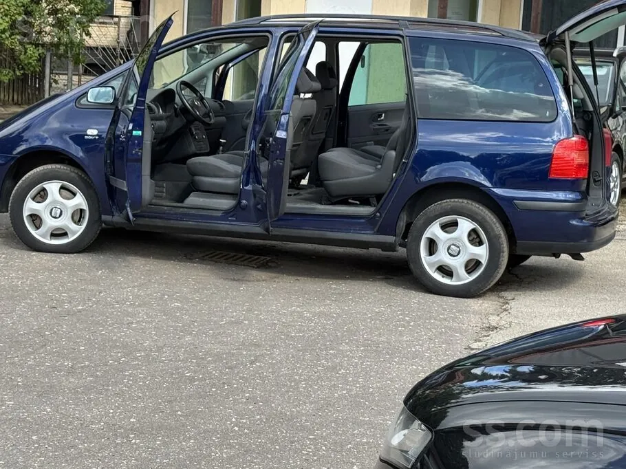 Seat Alhambra 2007 photo 2