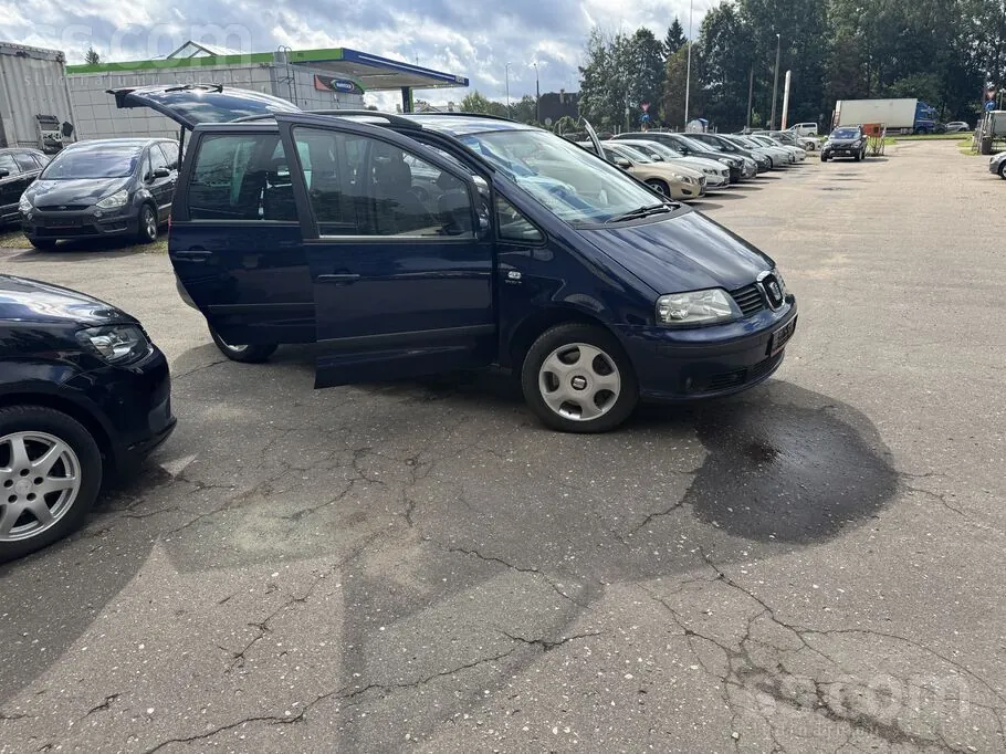 Seat Alhambra 2007 photo 4