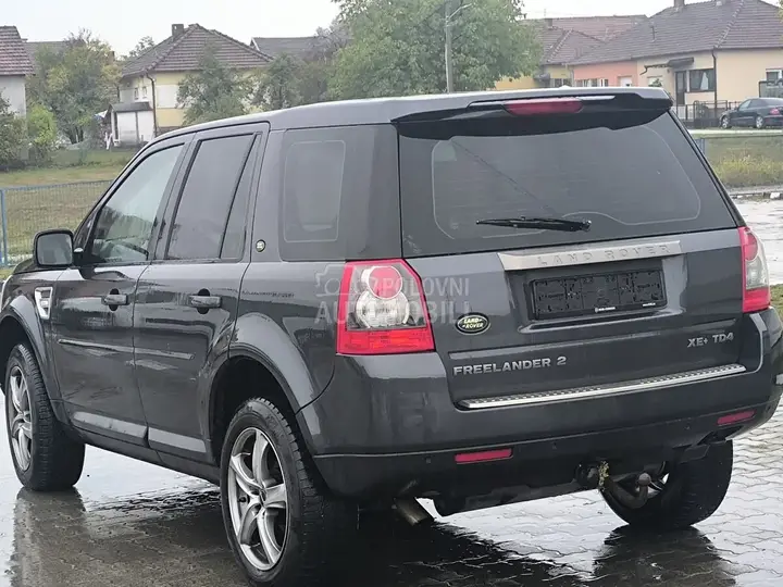 Land Rover Freelander 2010 photo 4