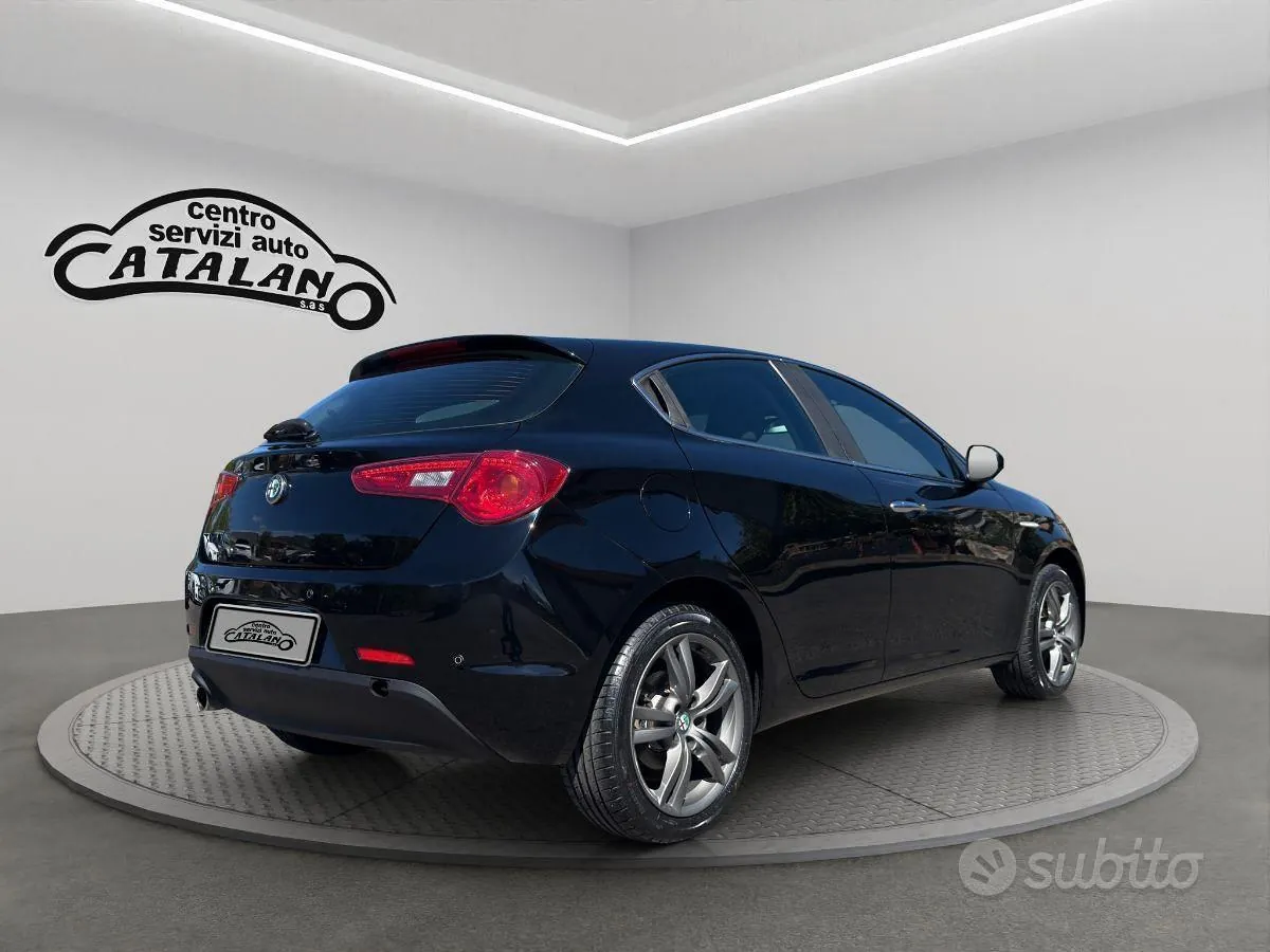 Alfa Romeo Giulietta 2016 photo 5