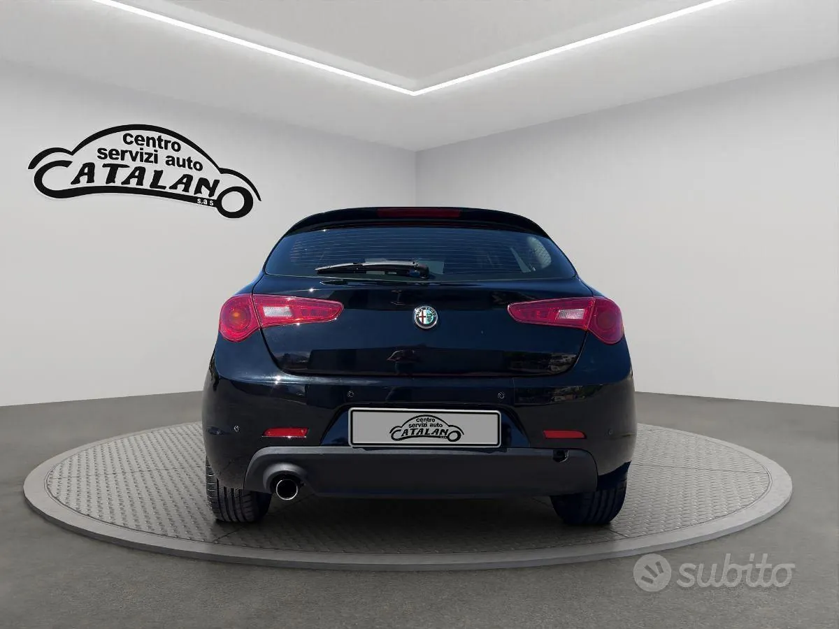 Alfa Romeo Giulietta 2016 photo 4