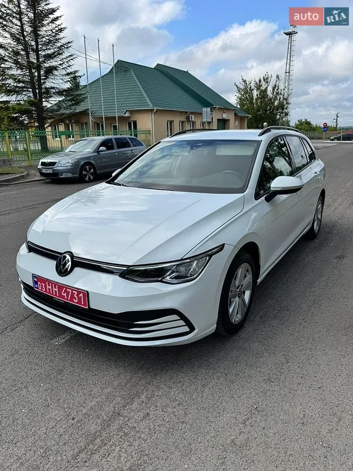 Volkswagen Golf 2023 photo 2