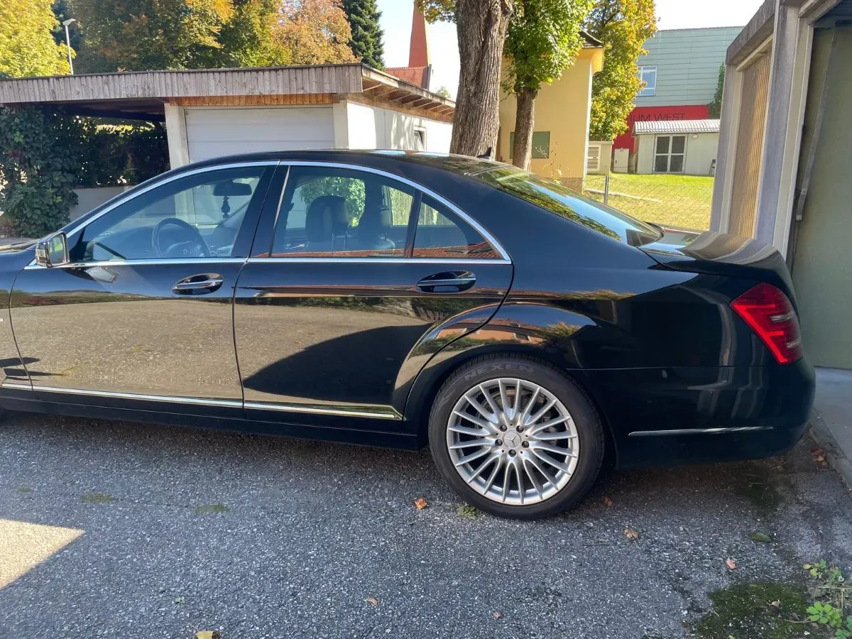 Mercedes-Benz S-Class 2011 photo 3