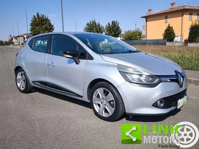 Renault Clio 2016 photo 2