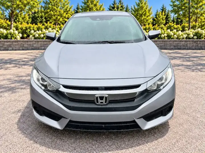 Honda Civic 2017 photo 2