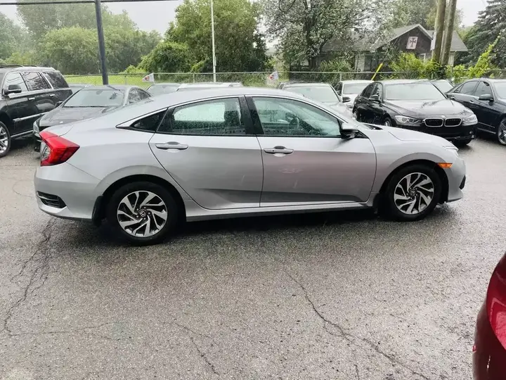 Honda Civic 2017 photo 5