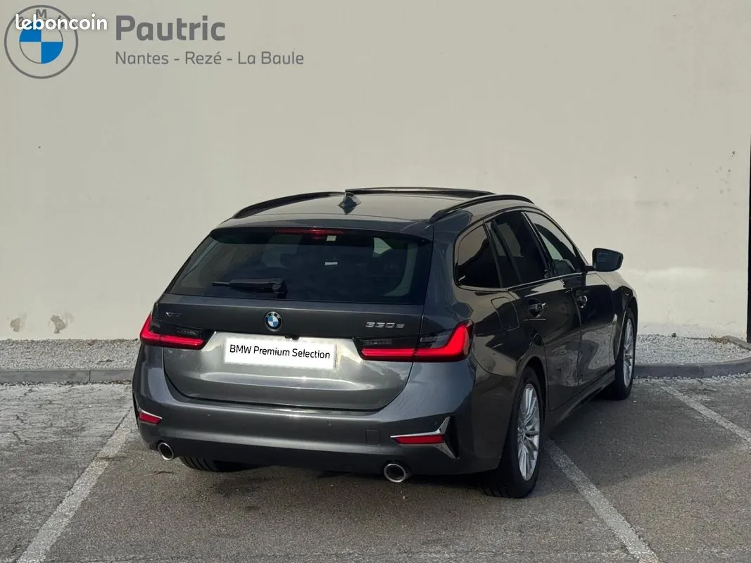 BMW 3 Series 2021 photo 2