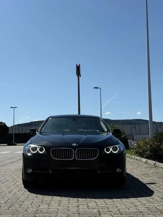 BMW 5 Series 2013 photo 2