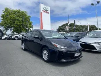 Toyota Prius 2021 photo 2