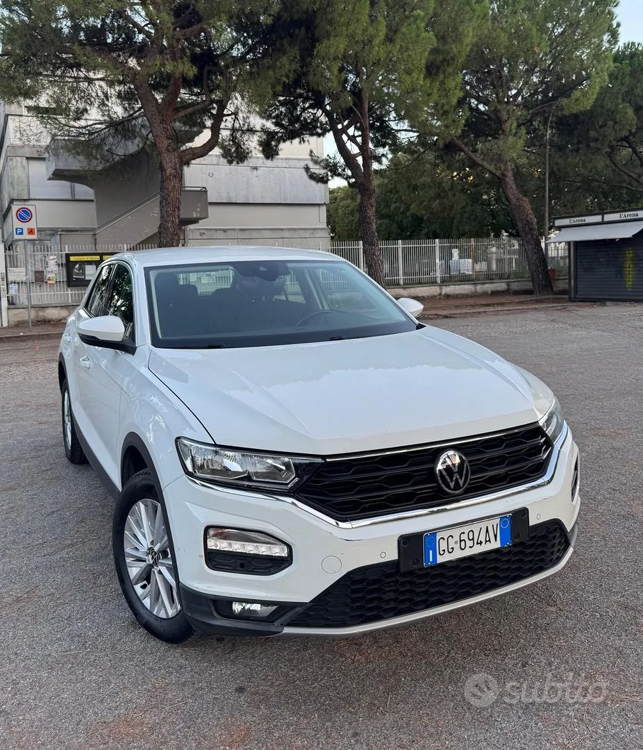 Volkswagen T-Roc 2021 photo 2