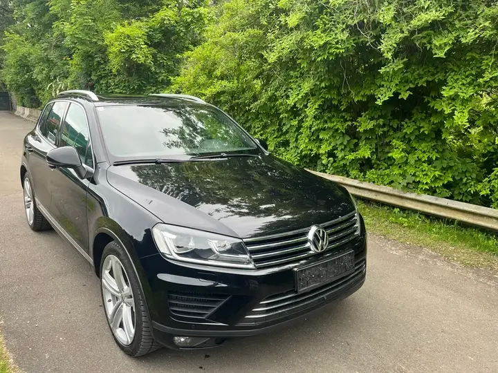 Volkswagen Touareg 2015 photo 2
