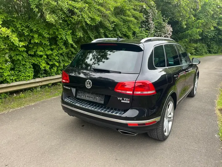 Volkswagen Touareg 2015 photo 3