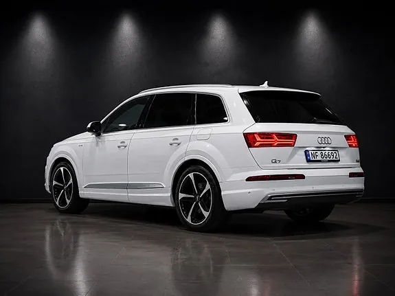 Audi Q7 2018 photo 3