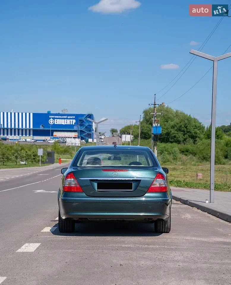 Mercedes-Benz E-Class 2007 photo 3