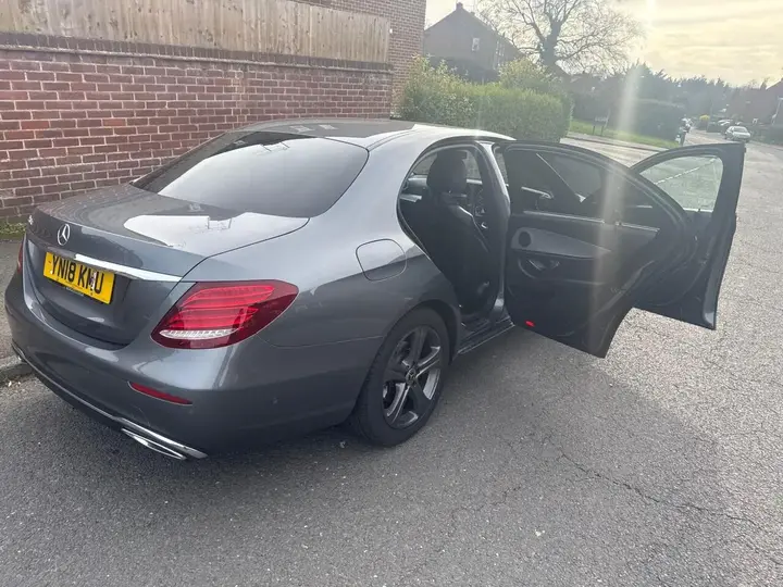 Mercedes-Benz E-Class 2018 photo 3